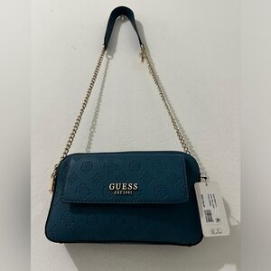 NEW WITH TAGS
GUESS Sirrah Double Zip Crossbody in Teal